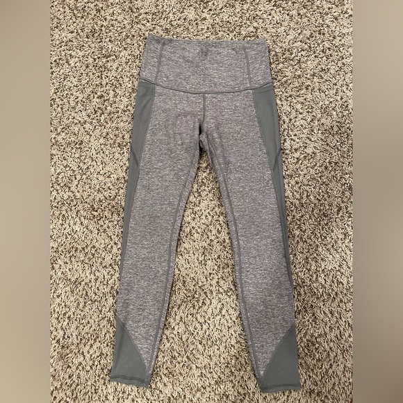 Lululemon High-Waisted Leggings with mesh sides - Picture 1 of 7